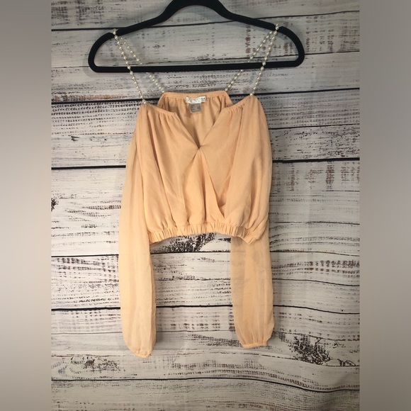 Peach Chiffon Women's Top with Pearl Straps XS🍑 - Picture 3 of 10